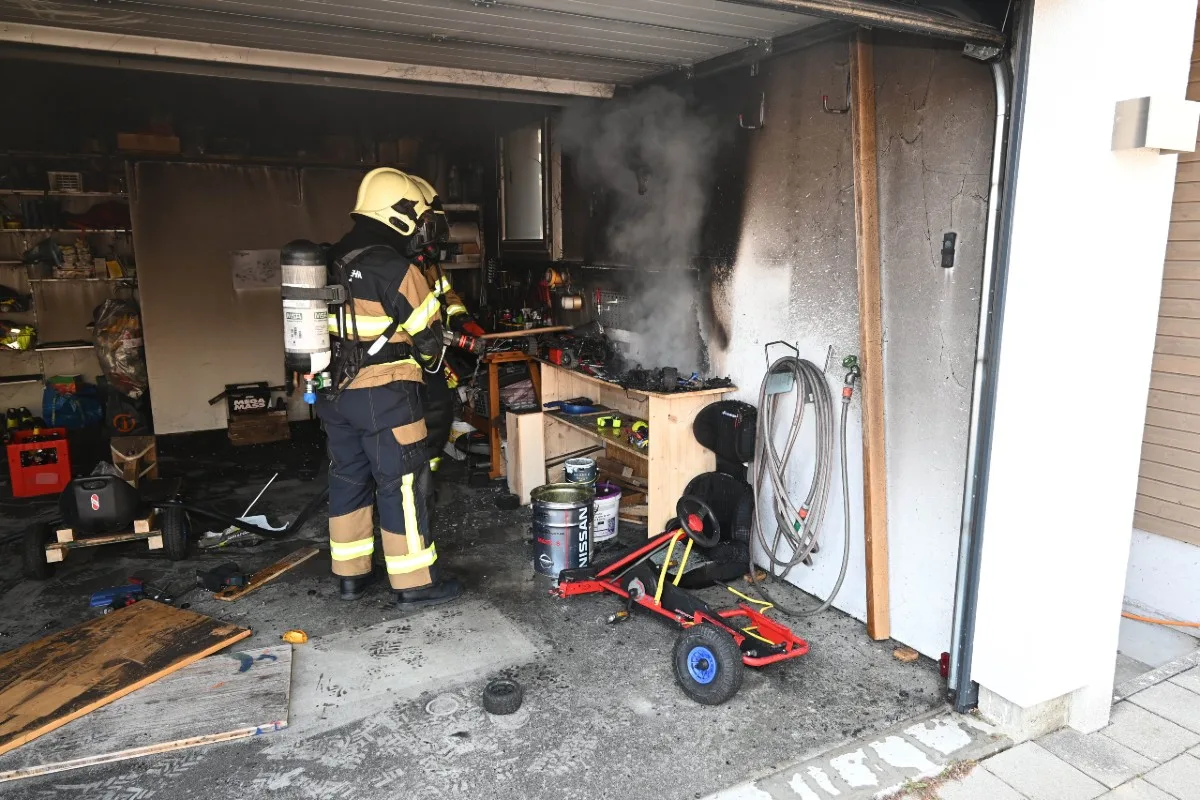  Zuzwil SG - Akku beim Laden in Brand geraten