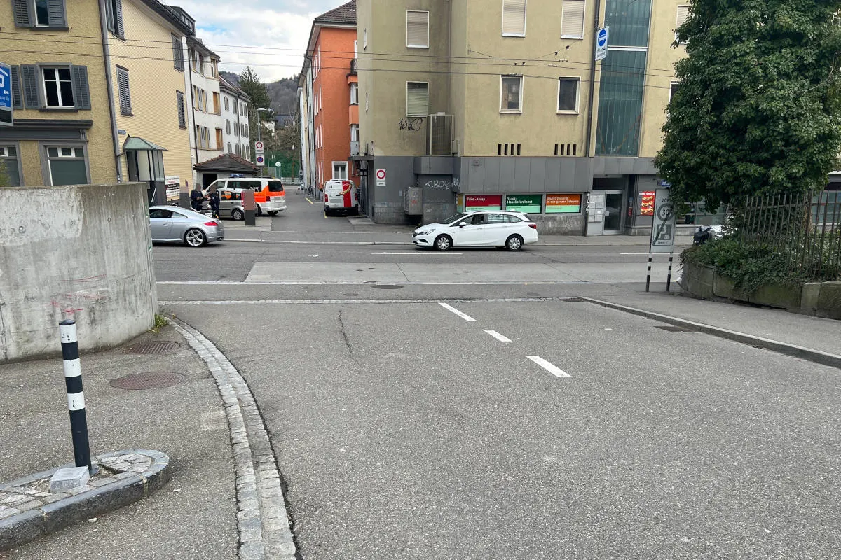 St. Gallen – Auto kollidiert mit Velofahrer