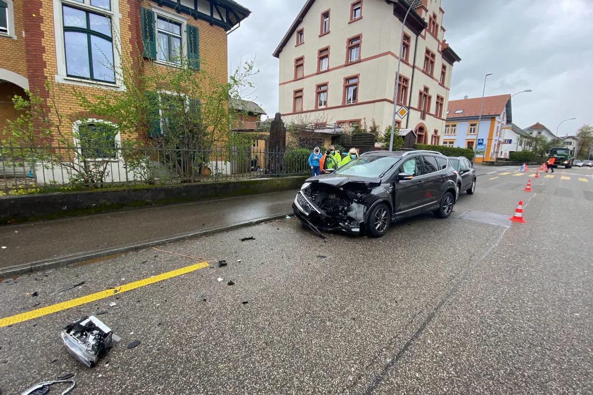 Rheinfelden AG – Kollision zwischen drei Personenwagen