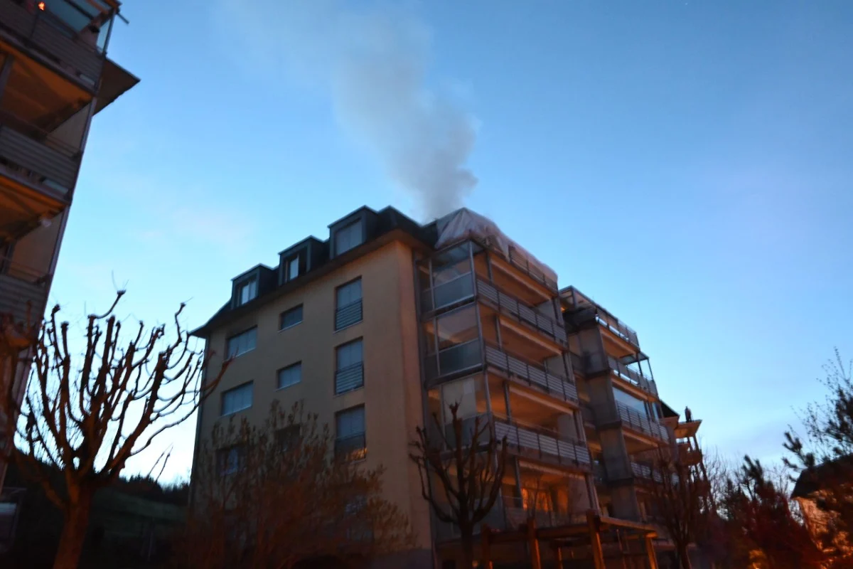  Gossau SG - Alle Bewohner wegen Balkonbrand evakuiert