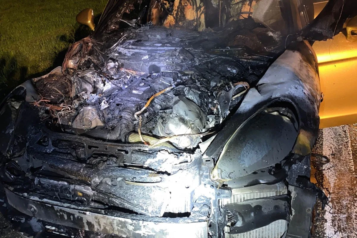 Selzach SO - Auto geht während der Fahrt in Flammen auf!