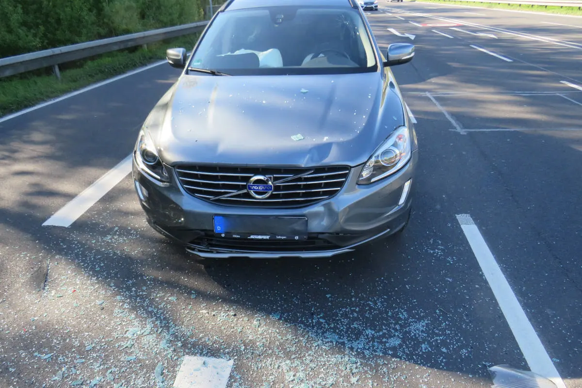 Hilden – Betrunkener Autofahrer flüchtet mit Taxi vom Unfallort