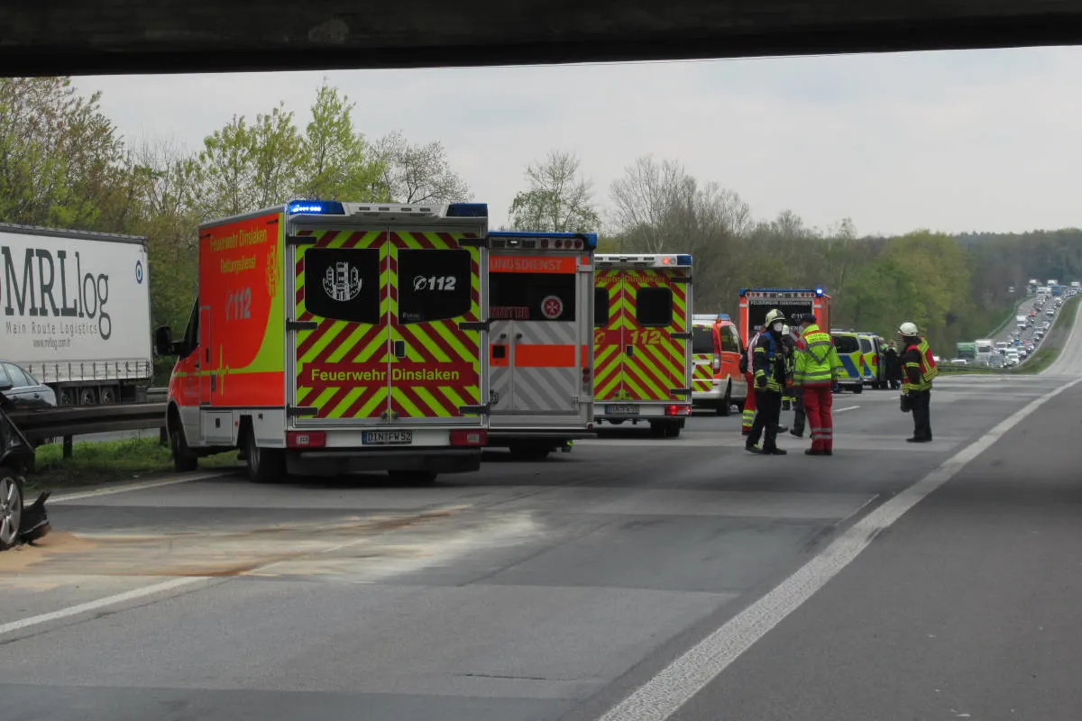 A3 Dinslaken – Auffahrunfall mit mehreren Verletzten auf der Autobahn