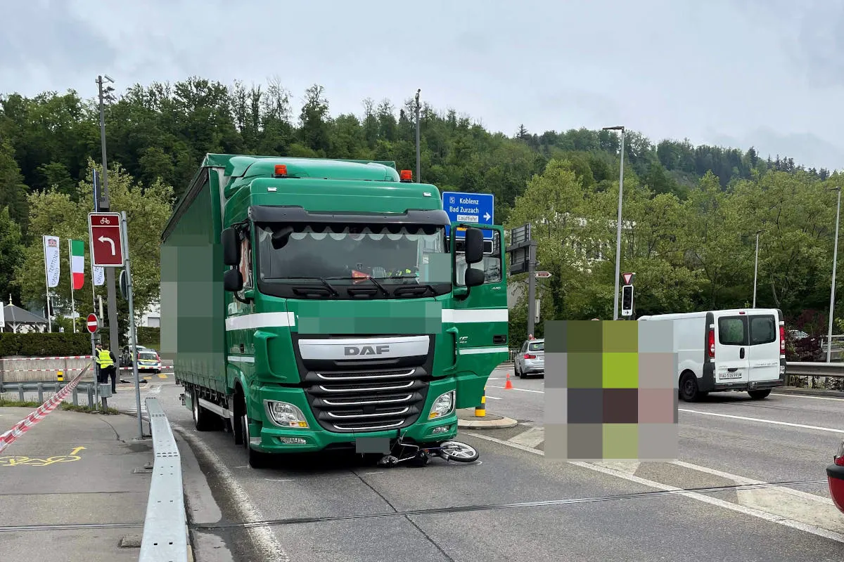 Brugg AG – Mofalenker stirbt auf Unfallstelle
