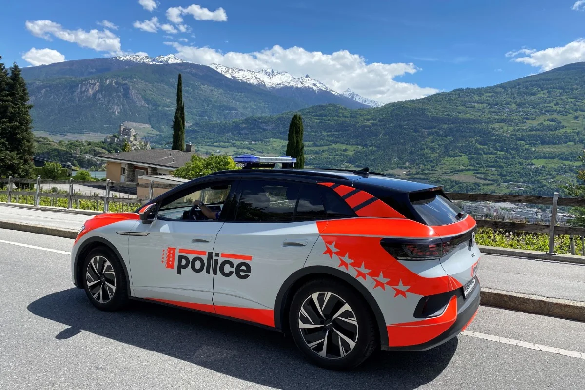 Wallis - Kantonspolizei stattet sich mit Elektrofahrzeugen aus