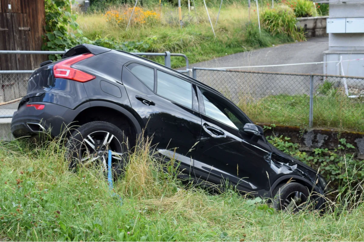Kriens LU - Selbstunfall mit Personenwagen