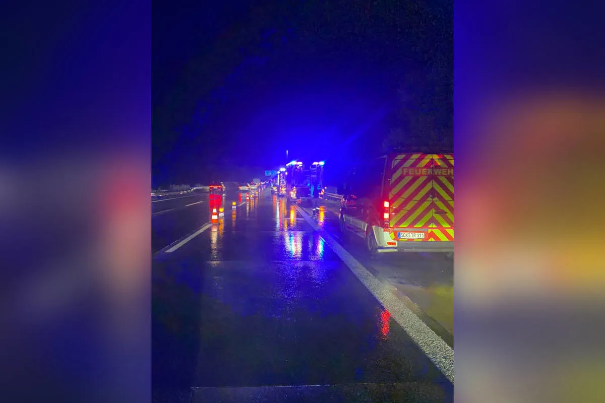 Neudietendorf/Hermsdorf – Zwei Unfälle auf regennasser Fahrbahn auf A4 und A9 mit Verletzten