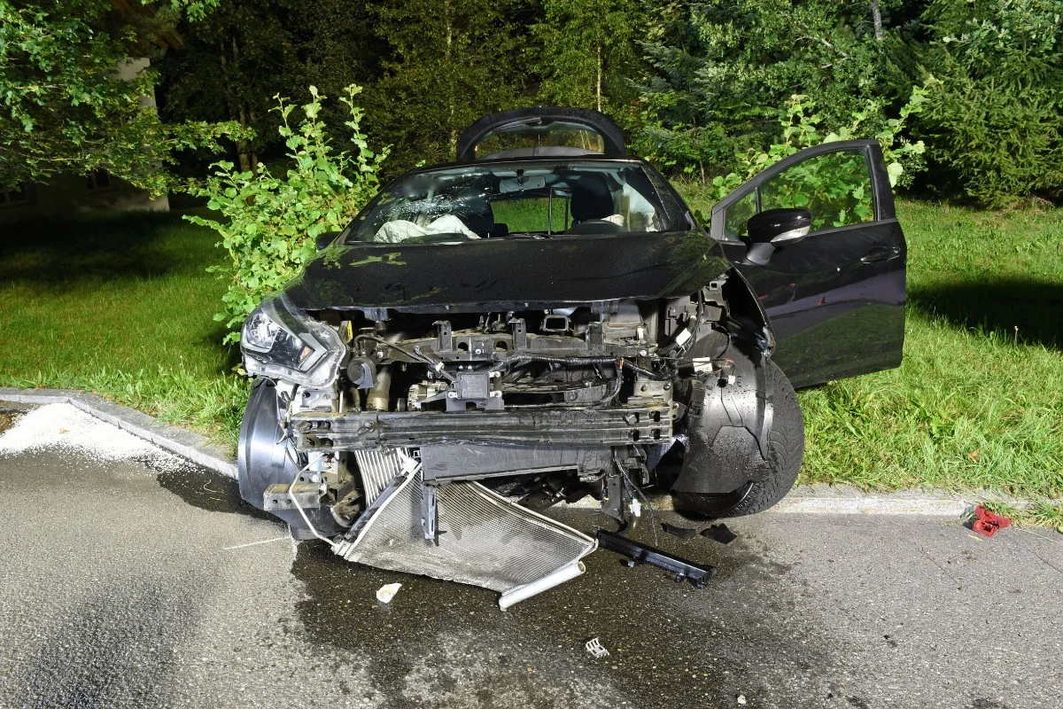 Eigenthal LU - Heftiger Crash unter Drogeneinfluss