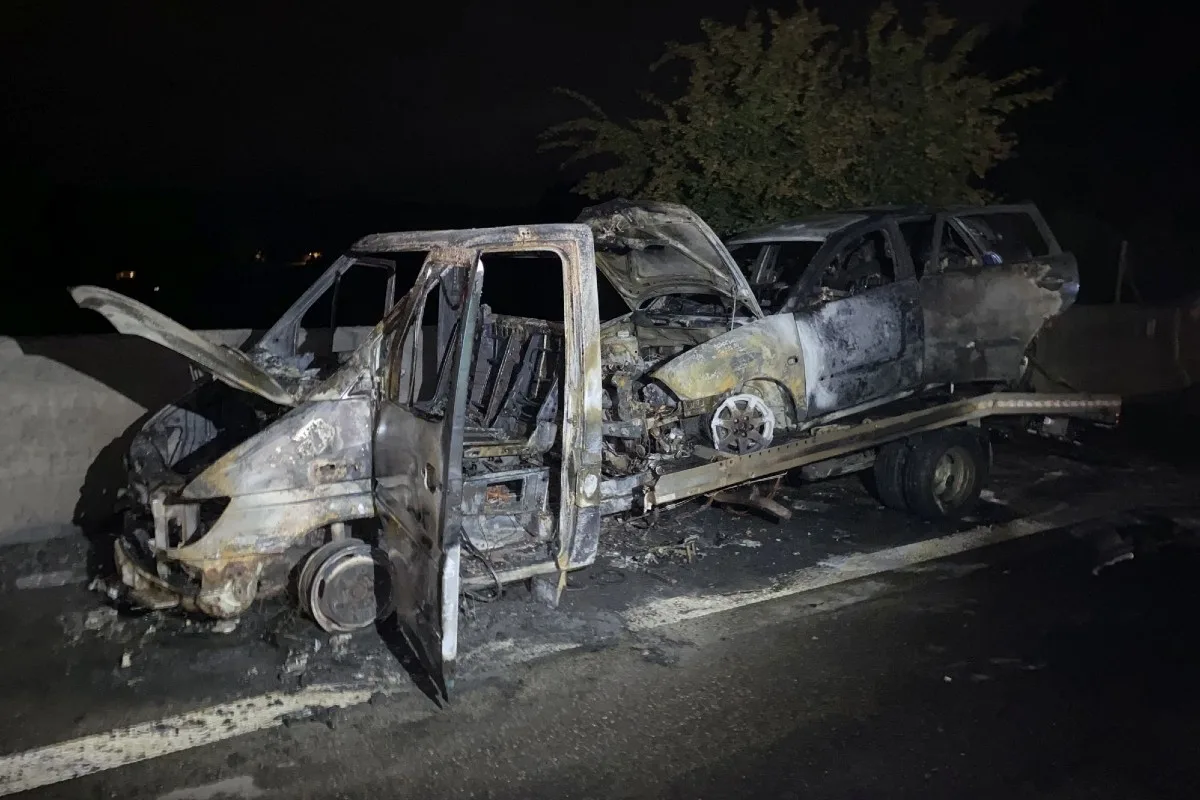 Augst BL - Zwei Fahrzeuge auf der A2 ausgebrannt