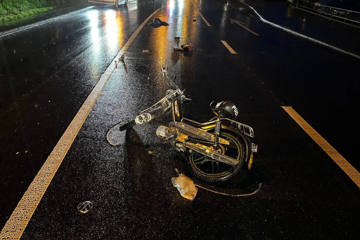 Rebstein SG – Frontalkollision zwischen Auto und Mofa – Autofahrer betrunken