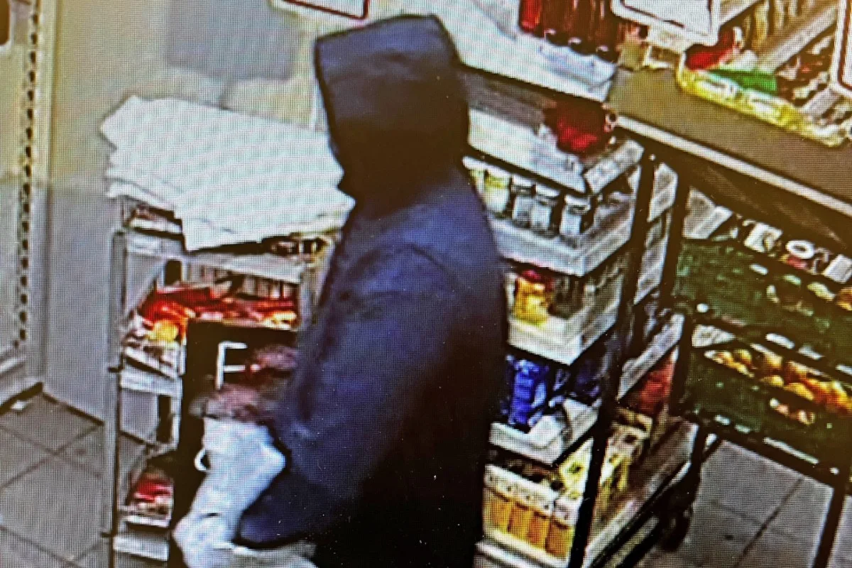 Wigoltingen TG - Mit Beil Volg überfallen und Verkäuferin bedroht - Täter auf der Flucht