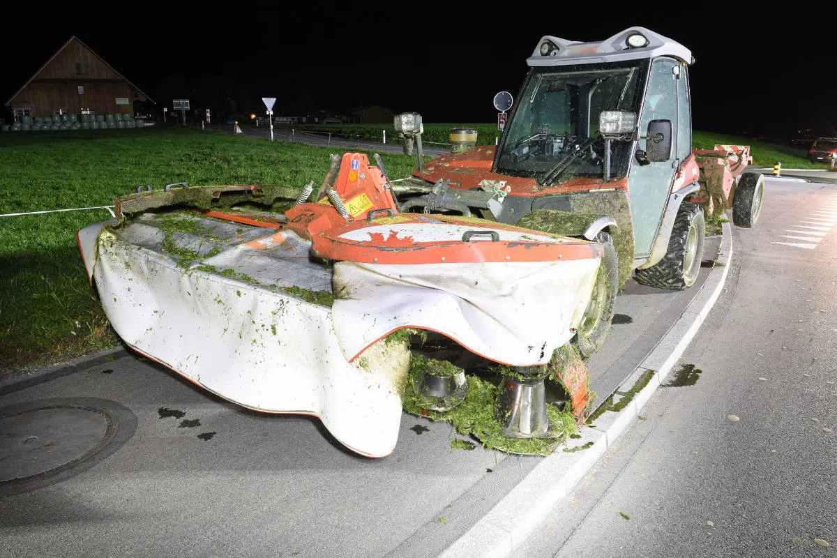 Römerswil LU – Eine Person bei Unfall zwischen Auto und landwirtschaftlichem Fahrzeug verletzt