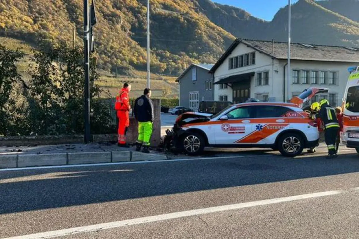 Siebeneich - Unfall zwischen Notarztauto und zwei PKW