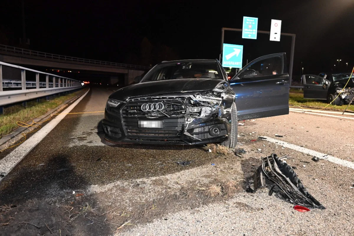 Au SG - Unfall auf Autobahn mit zwei Verletzten