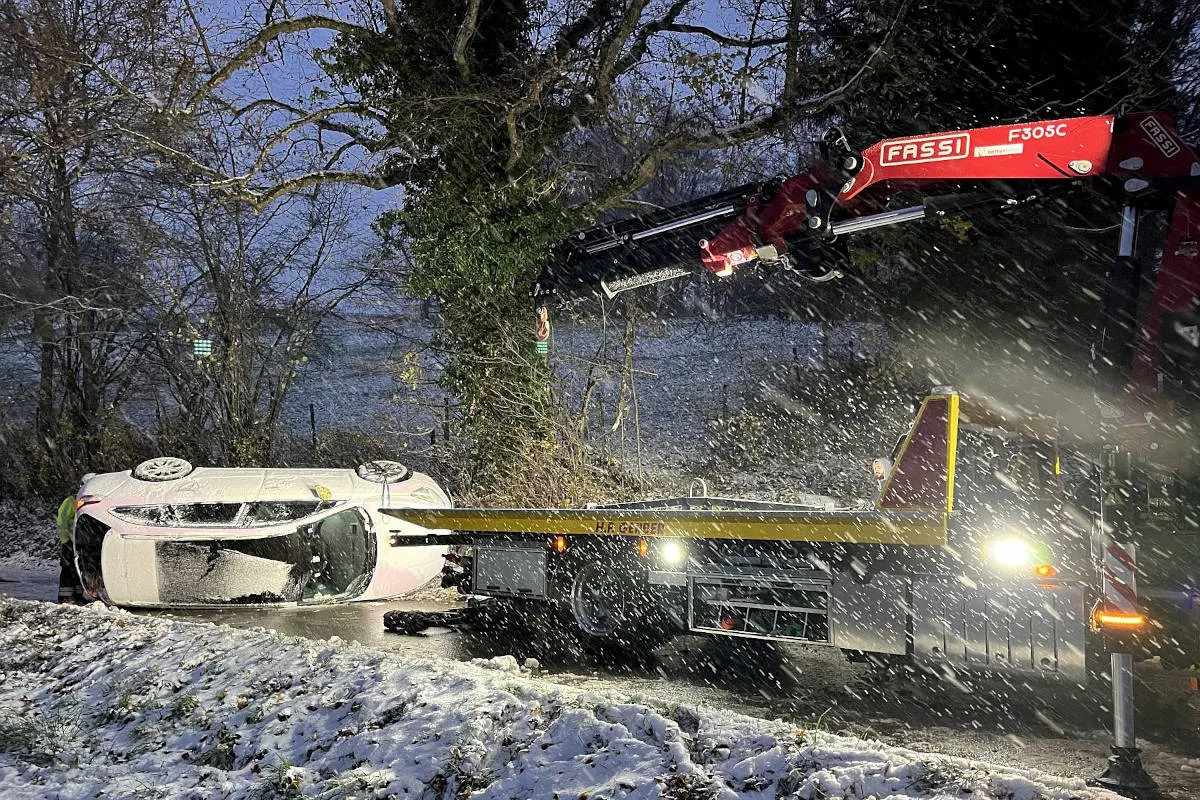 Oberdorf BL – 26-Jähriger versucht Kollision mit Schneepflug zu verhindern und landet auf der Seite
