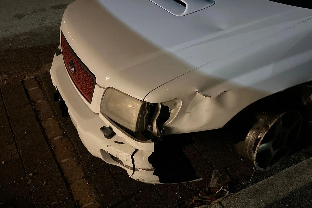 Gelterkinden BL - Personenwagenlenker baut Unfall in alkoholisiertem Zustand