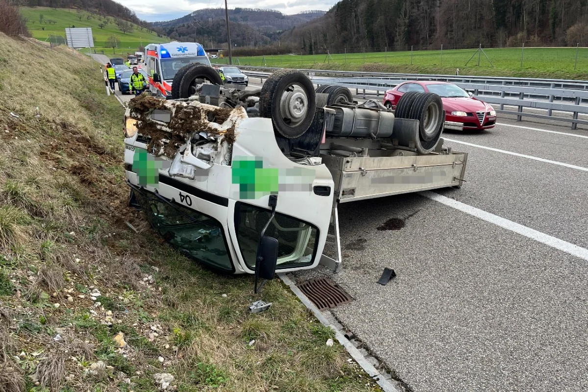 Effingen AG - Leichter Anhängerzug kam auf der A3 ins Schleudern