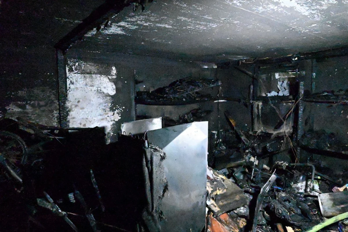 Cham ZG - Vier Personen nach Kellerbrand in Mehrfamilienhaus verletzt