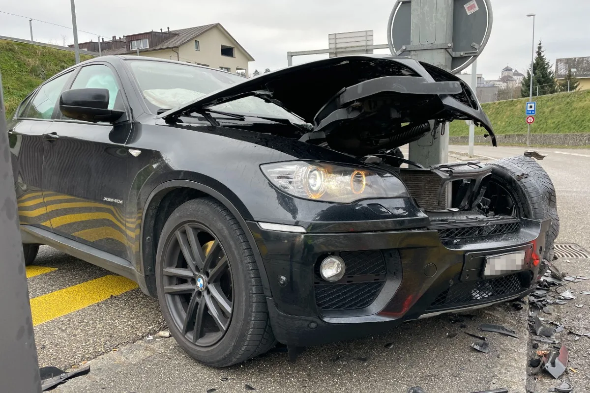 Aarburg AG - Sekundenschlaf führt zu Unfall