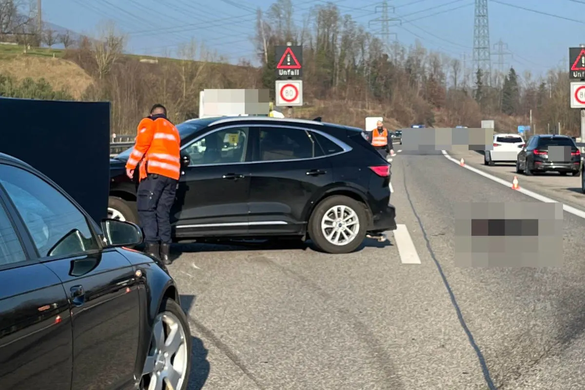 A1 Wangen an der Aare BE – Drei Auffahrkollisionen mit sechs beteiligten Fahrzeugen