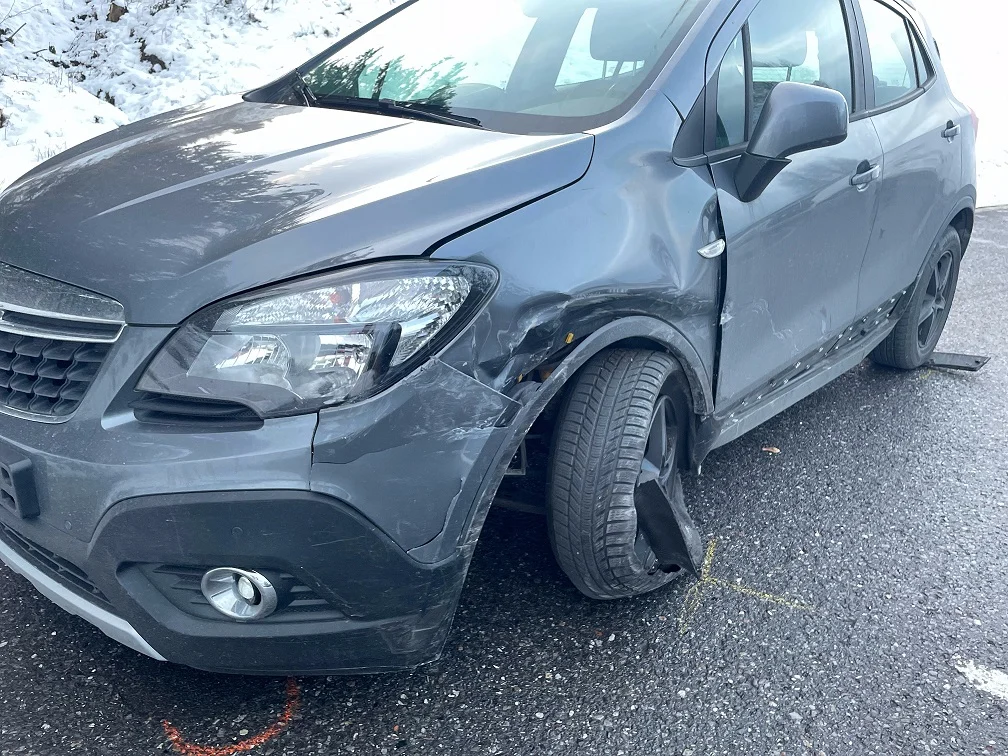 Heiden AR – Auf Gegenfahrbahn geraten und Kollision verursacht
