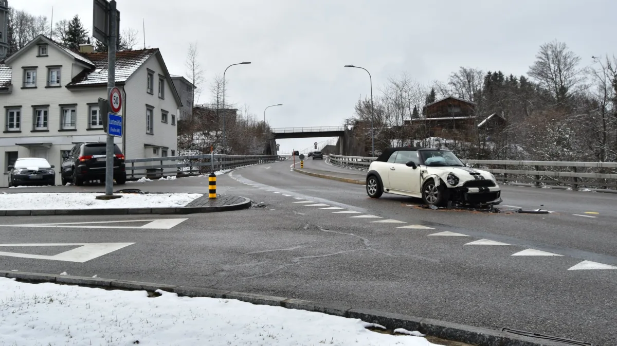 Lustmühle AR – Unfall im Verzweigungsbereich
