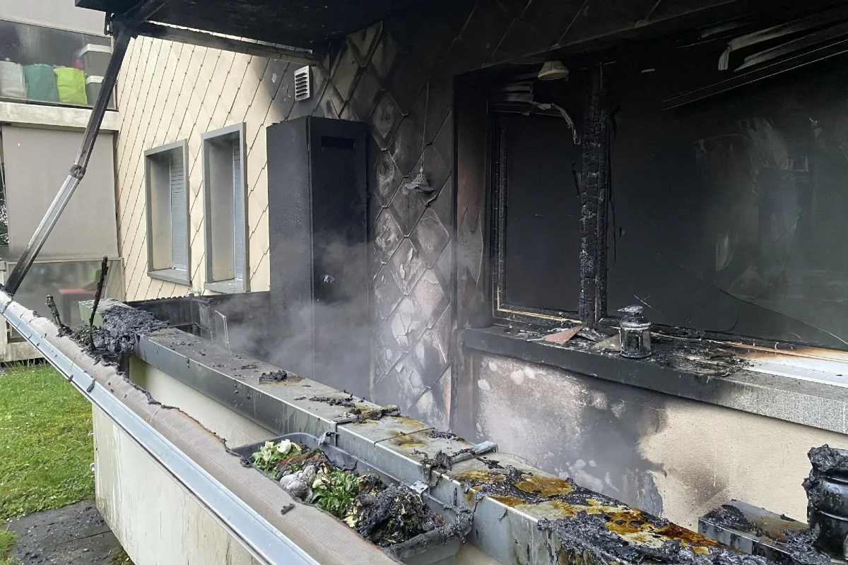 Feuerwehreinsatz in Sissach BL - Brandausbruch in Mehrfamilienhaus 
