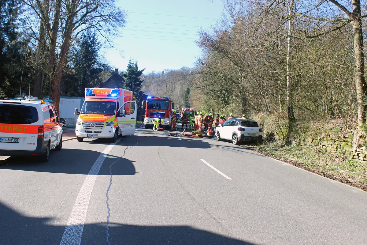 Essen - 23-Jähriger bei Unfall schwer verletzt