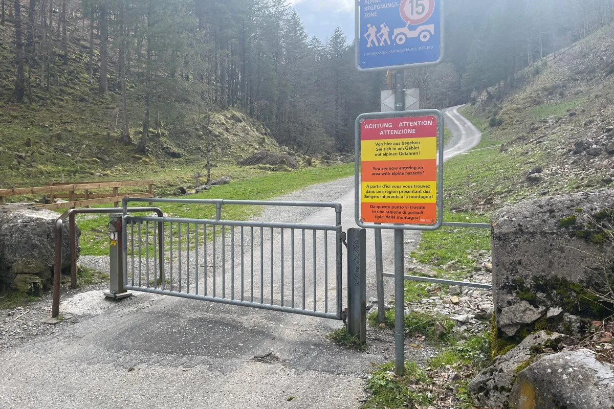 Wasserauen AI - Lawinenniedergang - Einsatzkräfte der Alpinen Rettung sind ausgerückt