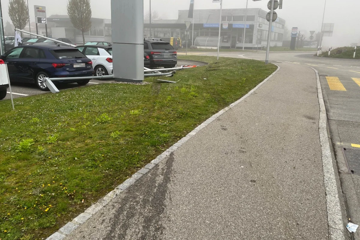 Zuchwil SO - Fahrerflucht nach Selbstunfall auf der Schänzlistrasse