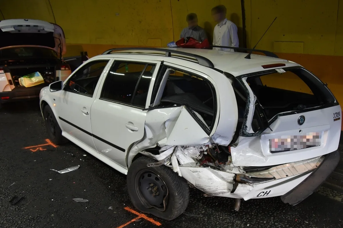 Rongellen GR – Verkehrsunfall im Tunnel Crapteig 