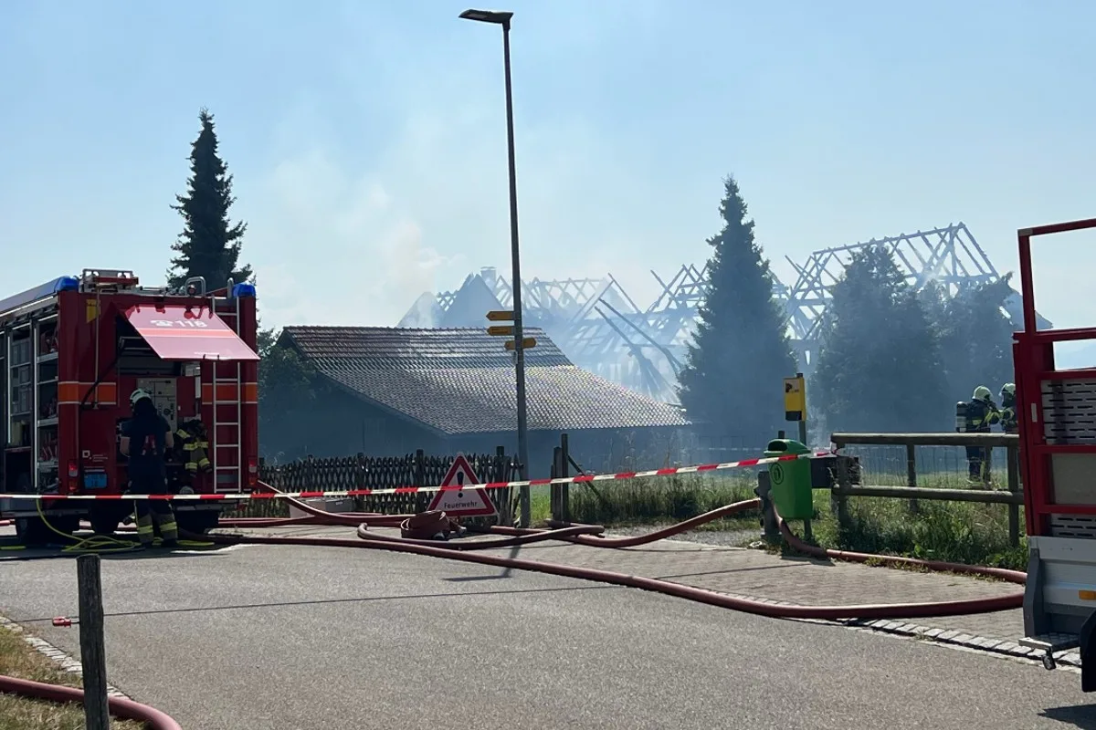  Zuzwil SG - Vollbrand zerstört Scheune und Wohnhaus