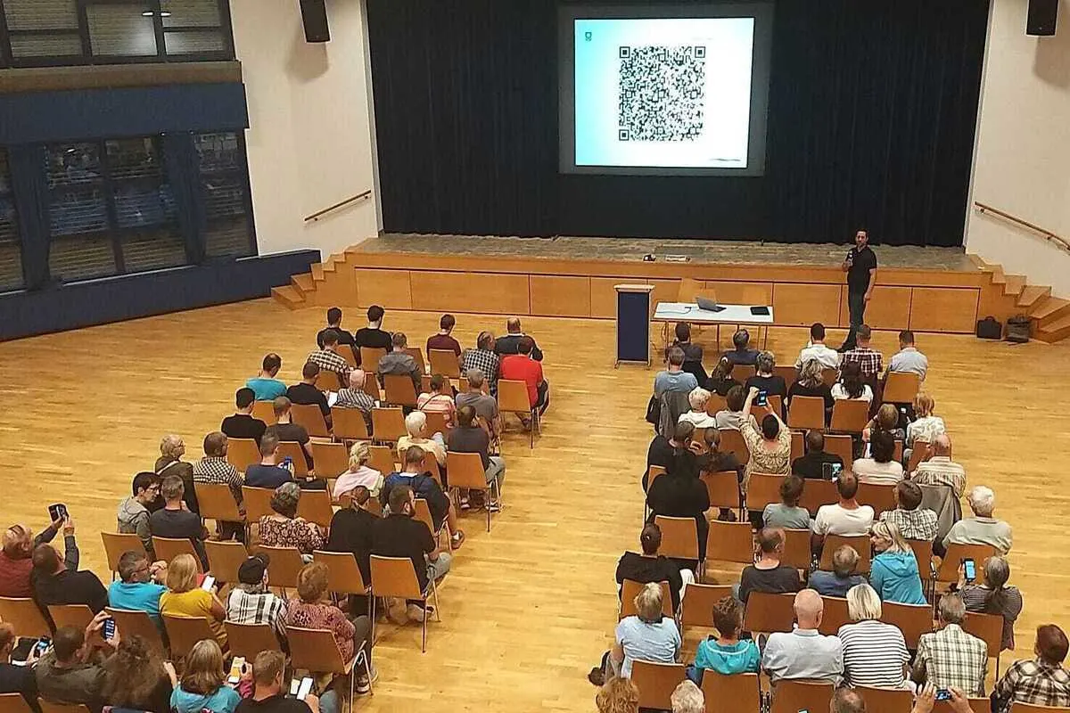Schwanden GL - Videoüberwachung und eine neue App nach dem Erdrutsch von Schwanden