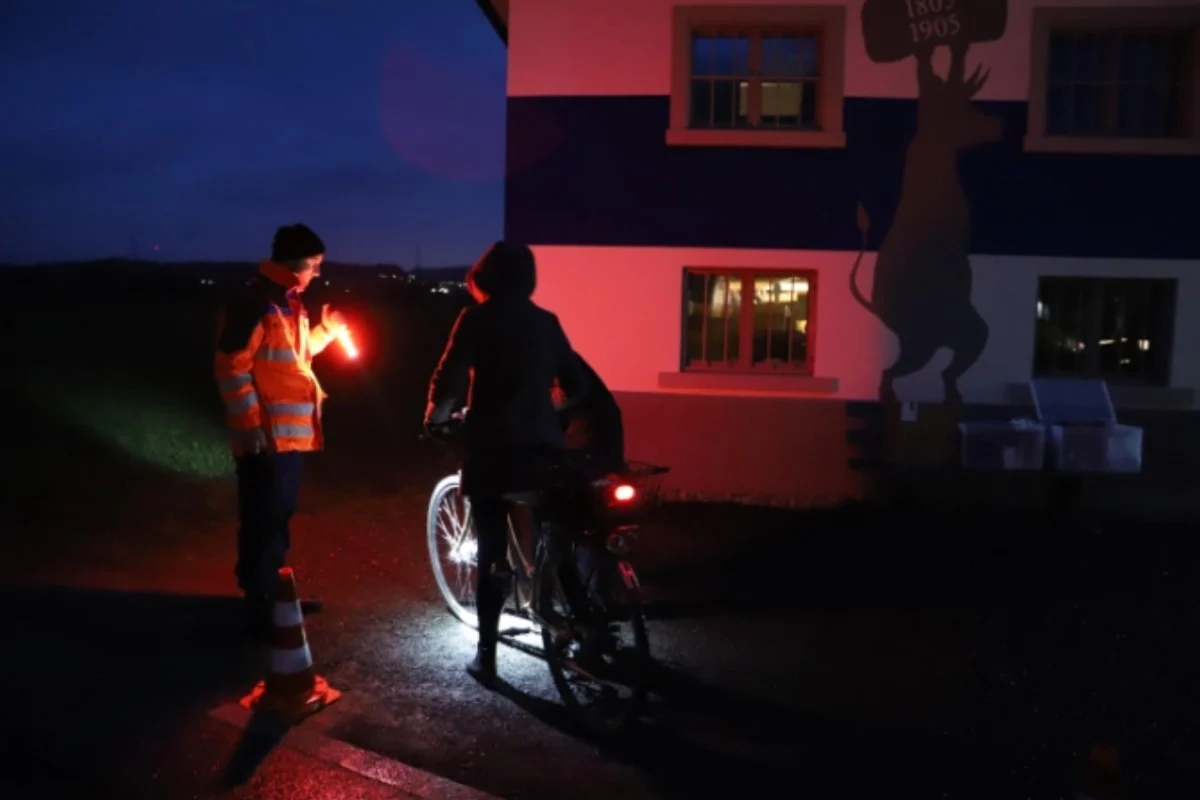 Kontrollen in Zug und Steinhausen - Beleuchtungskontrollen sollen die Sicherheit im Strassenverkehr erhöhen