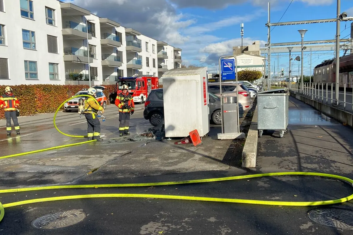 Egerkingen SO - Toitoi-Häuschen nach Brand zerstört 