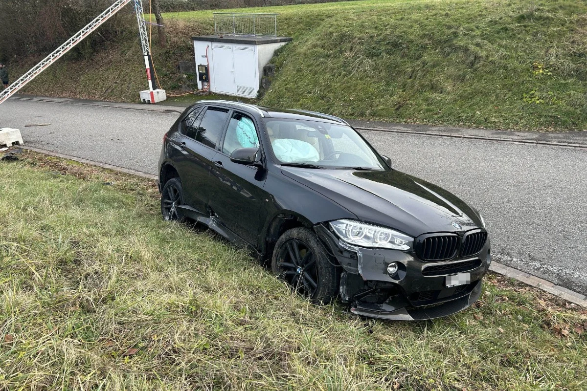 Magden AG - Betrunken mit BMW X5 verunfallt