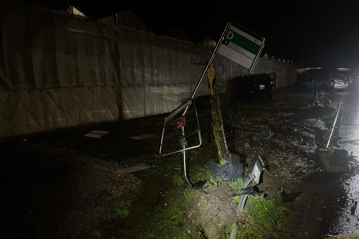 Dättwil AG -  Am Steuer eingeschlafen und mit dem Hyundai verunfallt