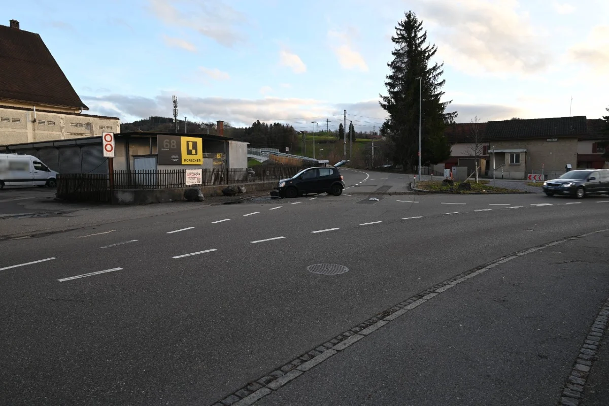  Gossau SG - 22-Jähriger baut nach Ausweichmanöver Unfall
