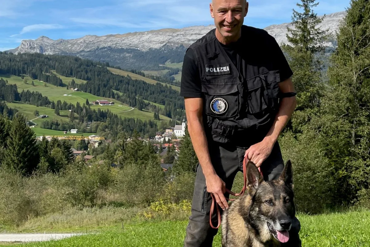 Luzern - Wohlverdienter Ruhestand für Polizeihund Mitch 