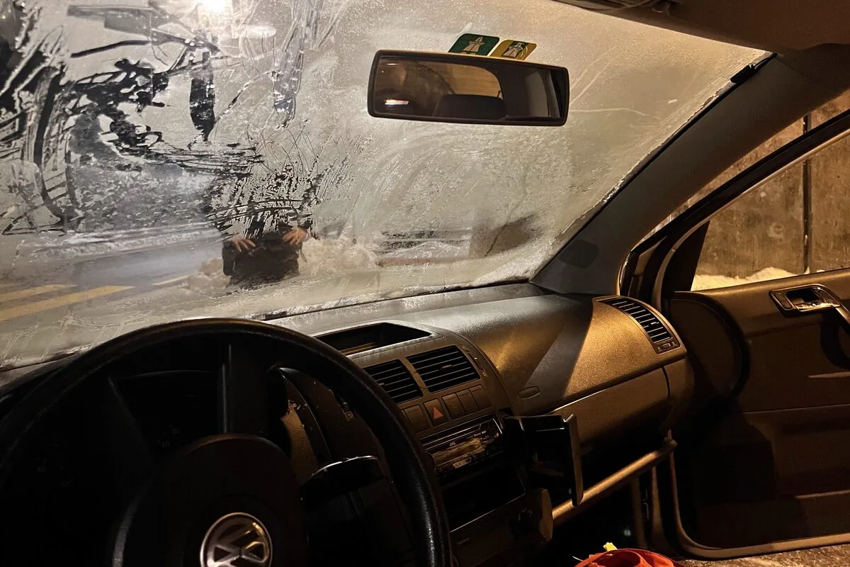 St.Gallen - Starke Sichteinschränkung - Polizei erwischt Autos mit vereisten Scheiben