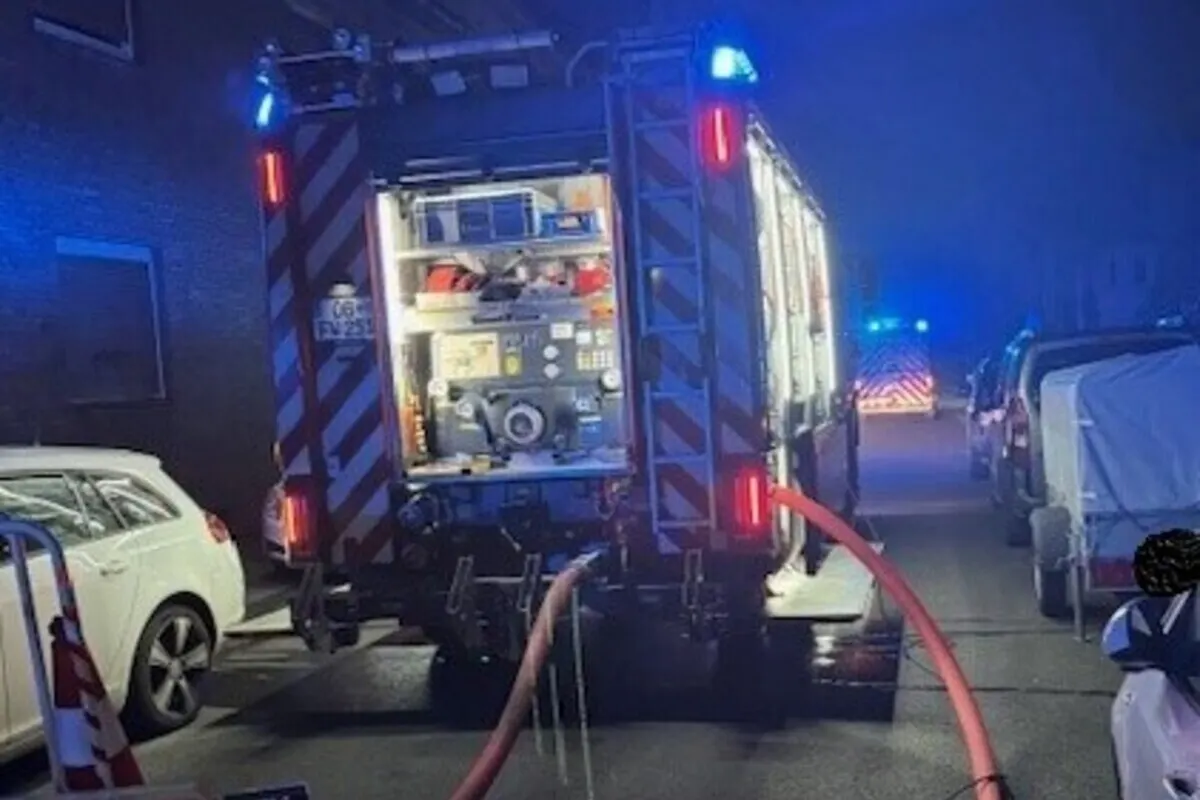 Oberhausen NW - Brand fordert ein Todesopfer