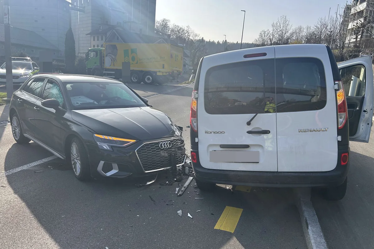 Unfall in Sins AG - Am Steuer eingeschlafen