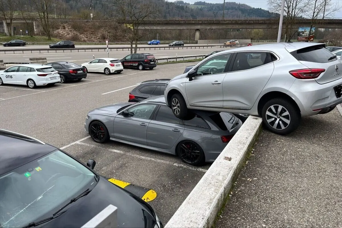 Würenlos-Rastplatz A1 - Gas- mit Bremspedal verwechselt