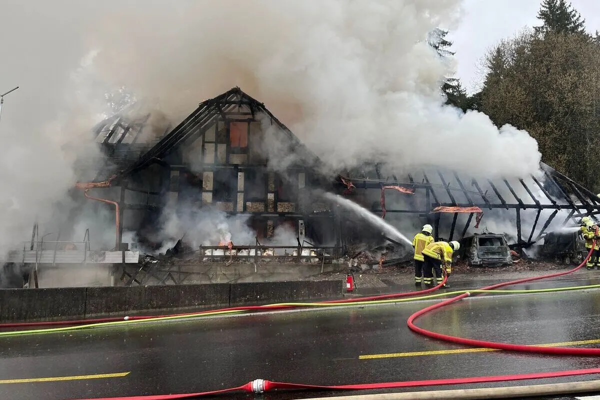 Lüterswil SO - Bauernhaus durch Brand komplett zerstört