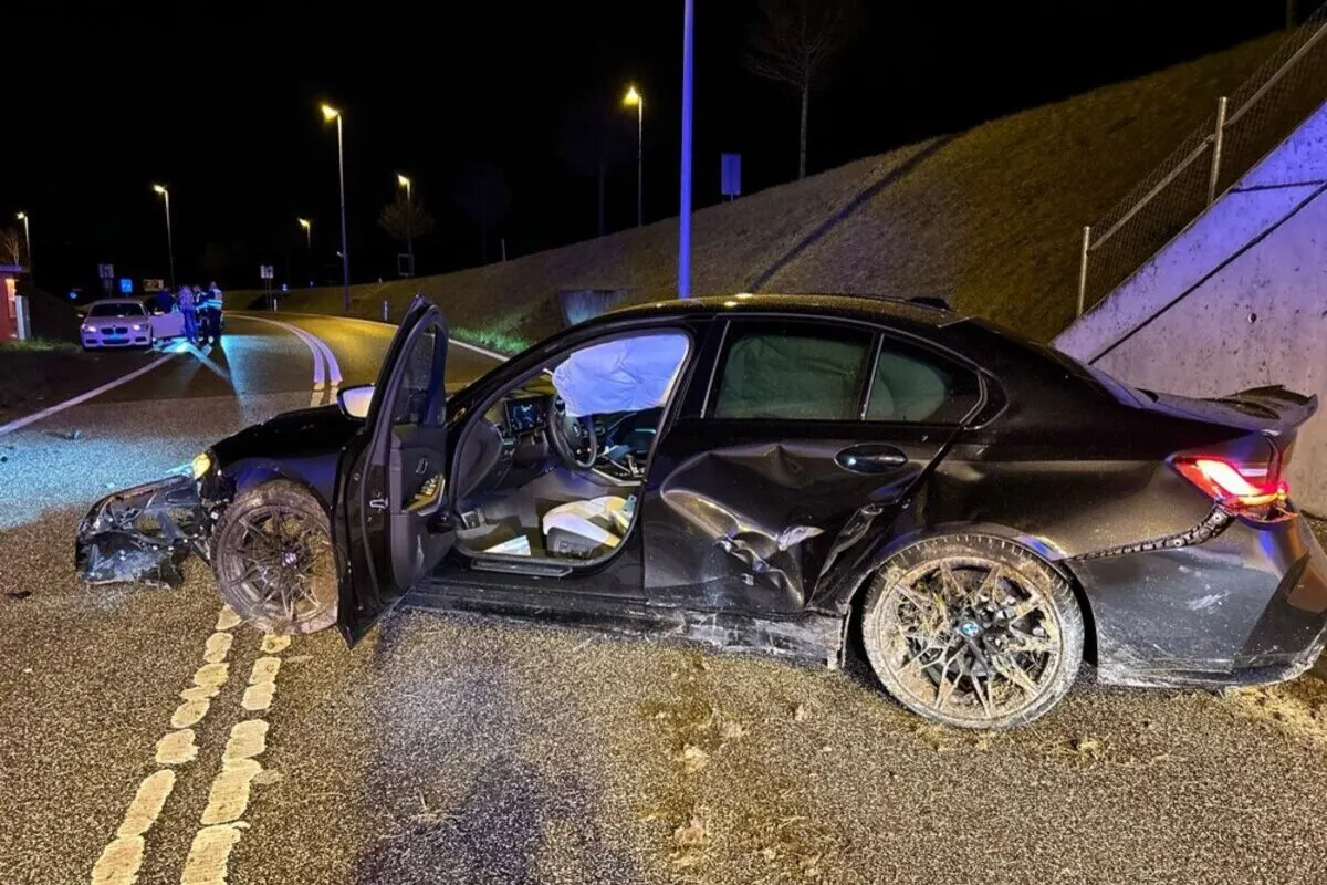 Oberwil-Lieli AG - Gegen eine Tunnelwand geprallt - Lenker verletzt 