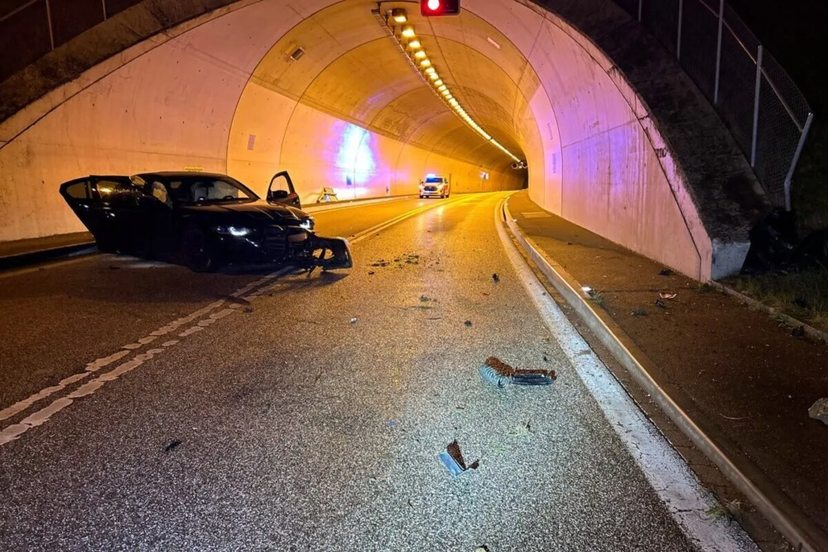 Oberwil-Lieli AG - Gegen eine Tunnelwand geprallt - Lenker verletzt 