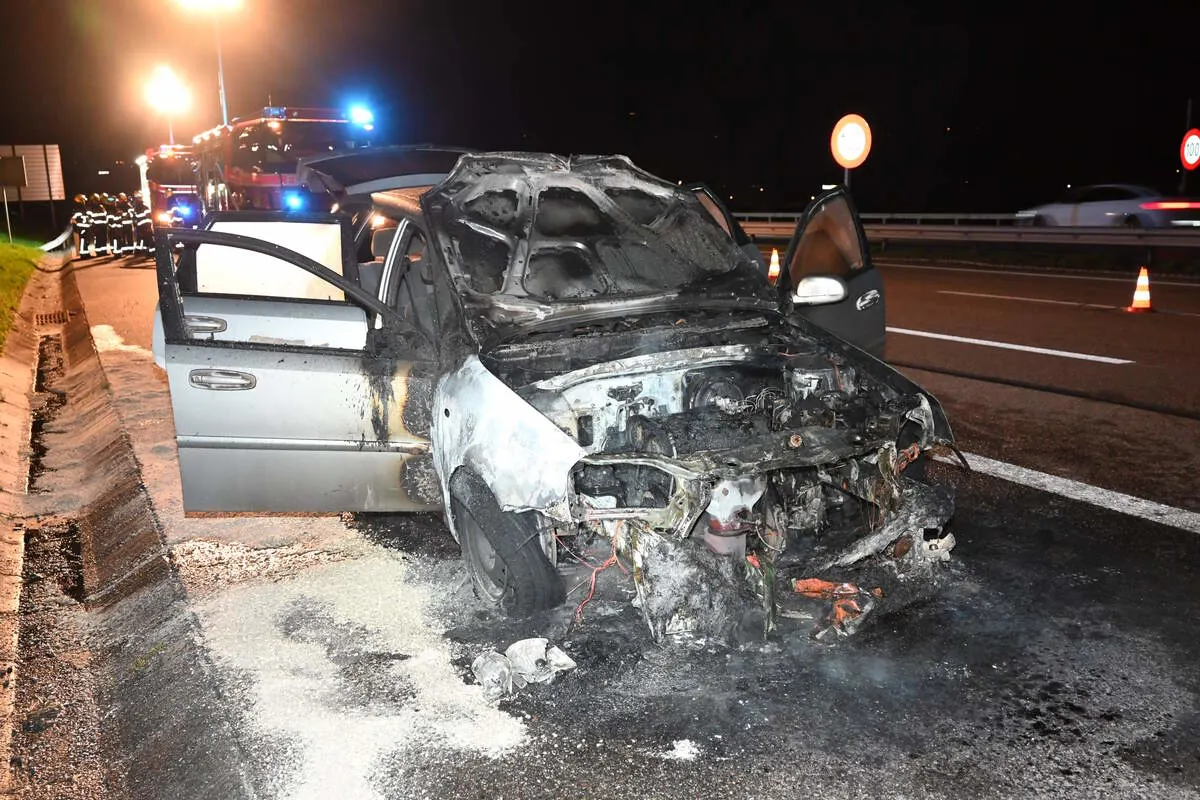 Oberbüren SG - Fahrzeugbrand auf der A1