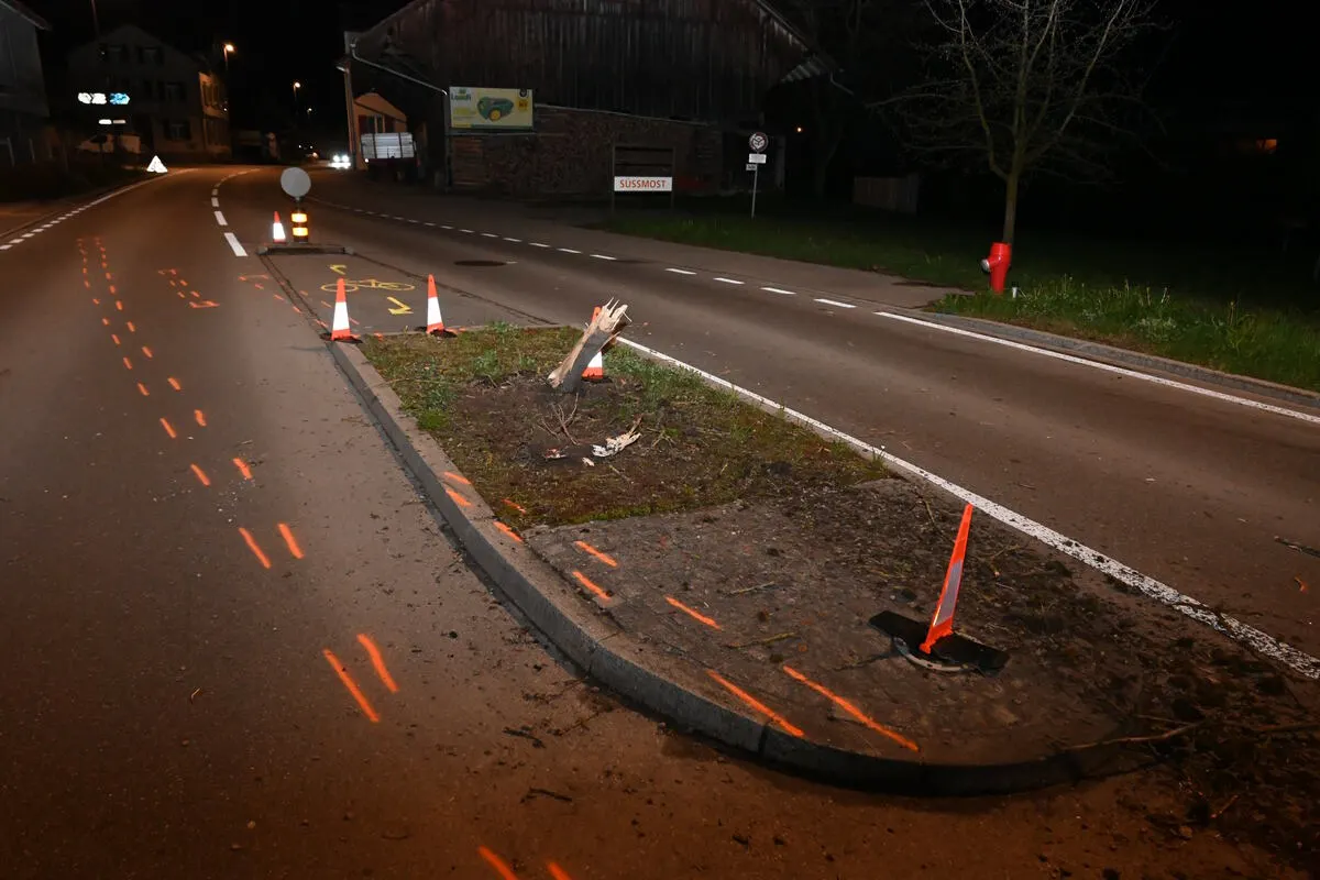 Oberbüren SG - Enormer Sachschaden nach Selbstunfall 