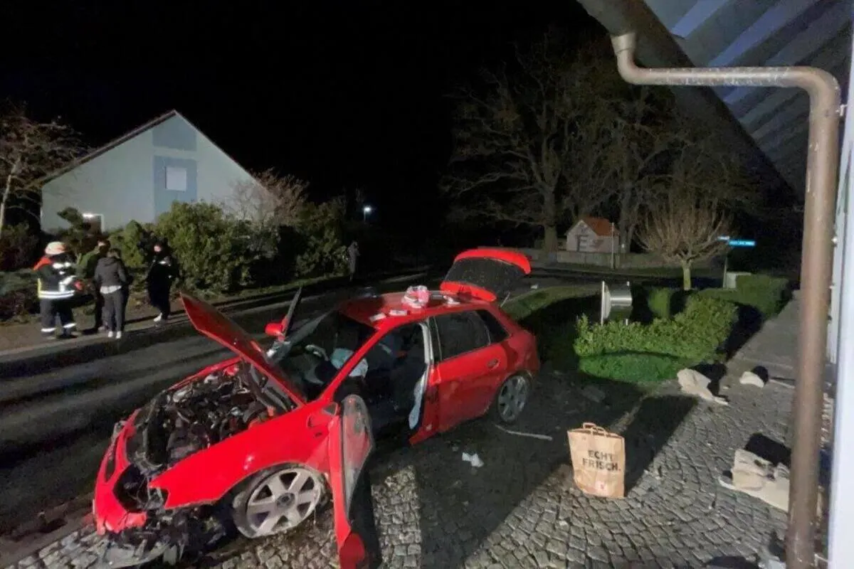 Birkungen TH - Alkoholisierter Autofahrer bei Unfall schwer verletzt
