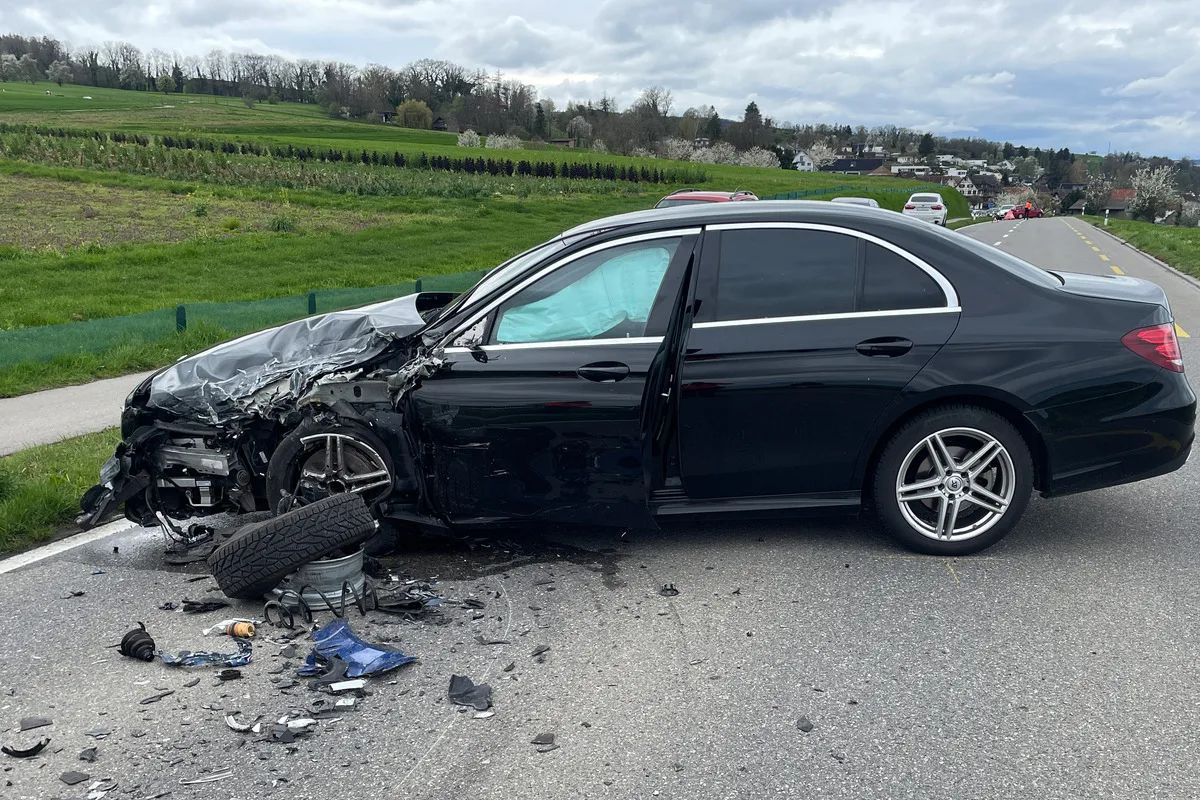 Tägerwilen TG - Drei Personen bei Unfall verletzt